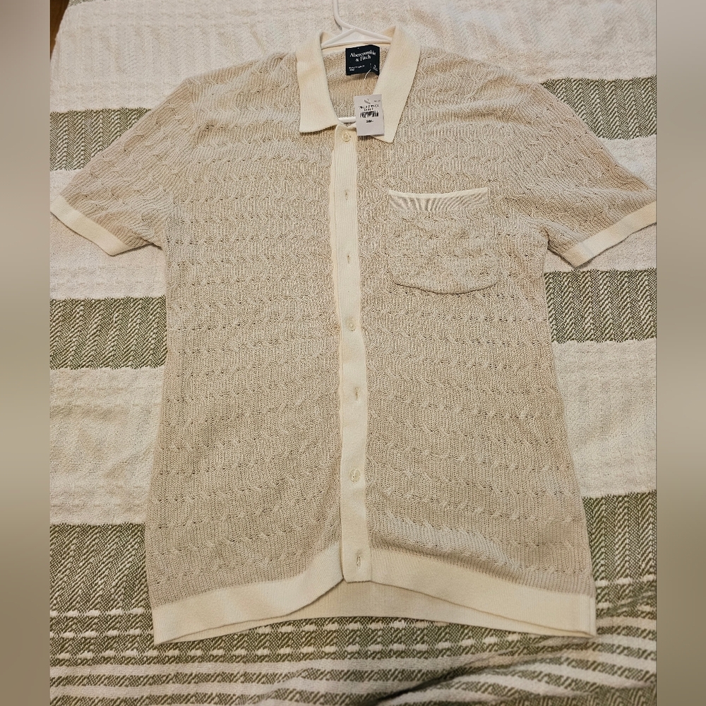 Abercrombie & Fitch Cream Casual Button Down Shirt